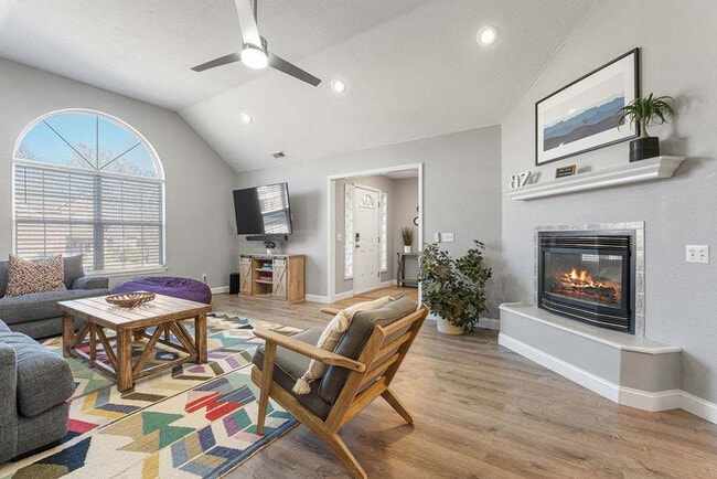 Photo - 403 Willington Ln Unit ID1309794P