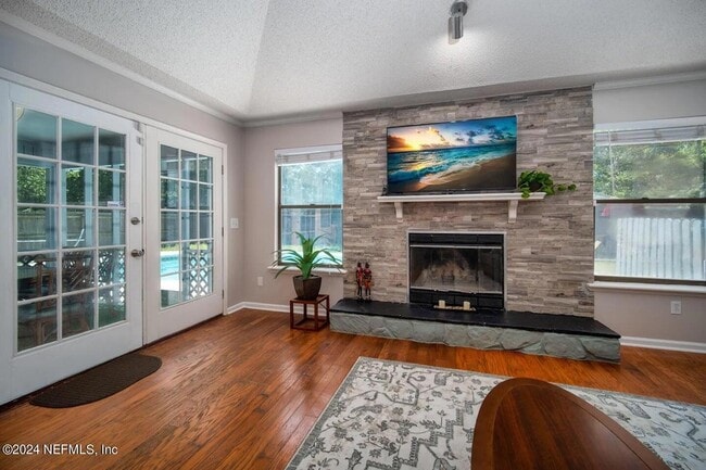 Photo - 10062 Hawks Hollow Rd