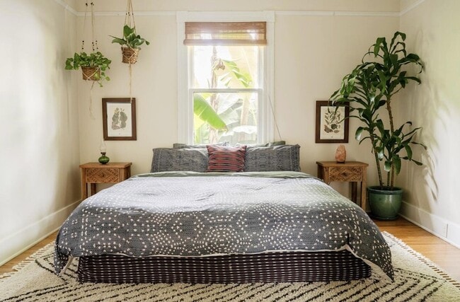 Photo - 1608 Bath St