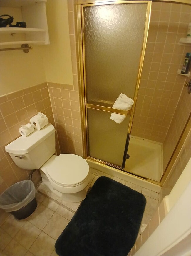 Photo - 1937 Woodford Rd Unit SI ID1473412P
