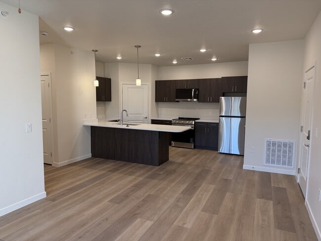 Photo - Mountain View Apartments