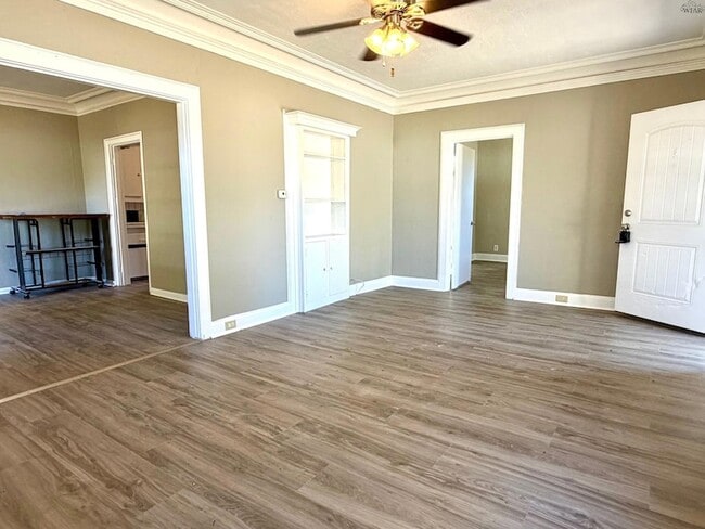 Photo - 2213 Bridwell St