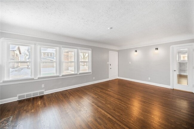 Photo - 2258 Northland Ave Unit Down