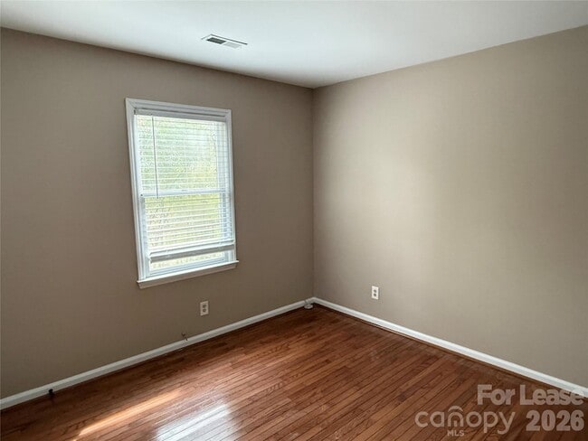 Photo - 1908 Thurmond Pl