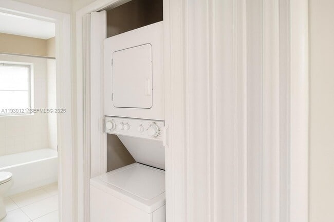 Photo - 4951 Wedgewood Way Unit 1