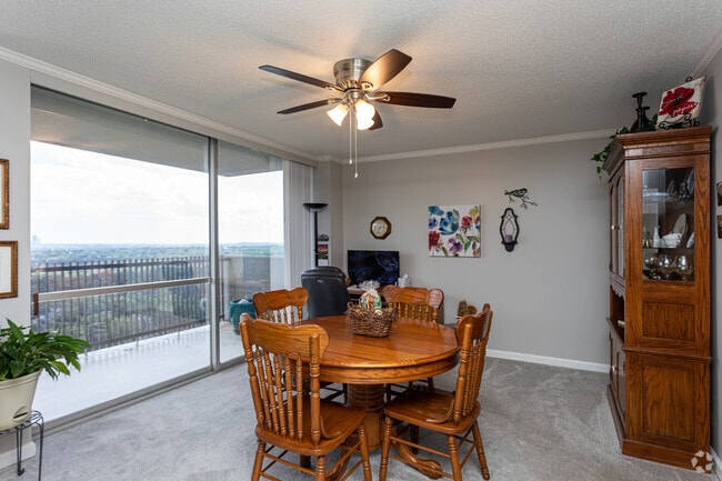 2BR, 2BA - Cambridge - 1,365 SF - The Lakewood House Apartments