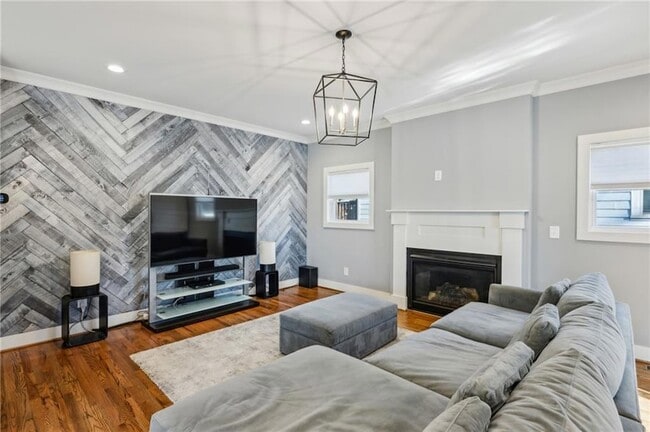 Photo - 1237 Milton Terrace SE