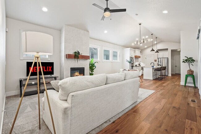 5020 W Caragana St Unit ID1250614P - Image 