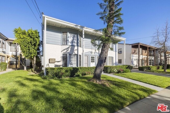 Photo - 5324 Vantage Ave