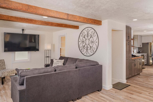 Building Photo - 322 Wolf River Dr Unit ID1061644P