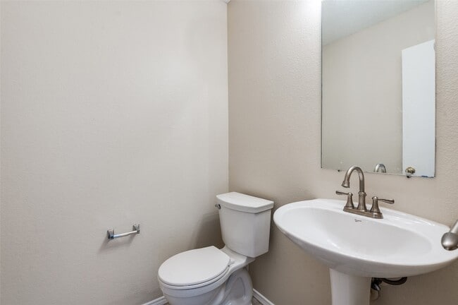 Photo - 2232 White Pine Dr