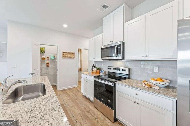 Photo - 5165 Sidney Sq Dr