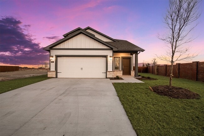 Photo - 221 Cranz Farm Dr