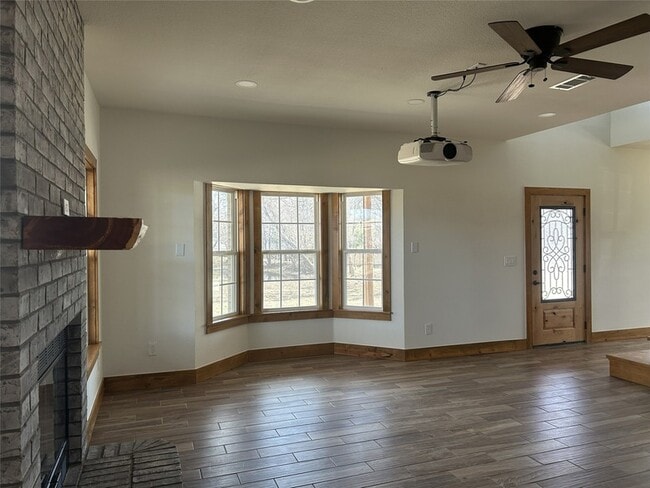 Photo - 307 Co Rd 4790