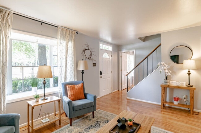 Building Photo - 304 N University Blvd Unit ID1043721P