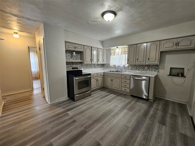 Photo - 119 Palm Oak Dr