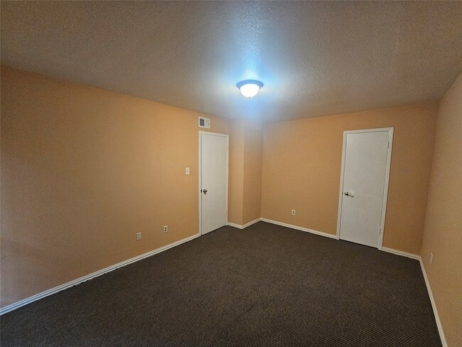 Photo - 10601 South Dr Unit 80