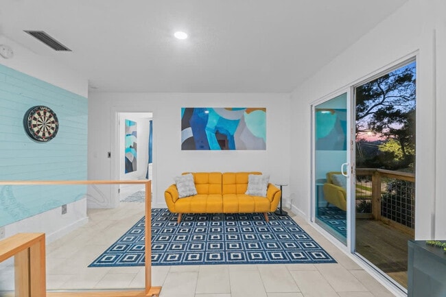 Building Photo - 38 Colony St Unit SI ID1578520P
