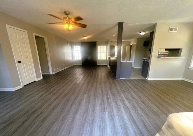 Photo - 5300 Steuben Dr