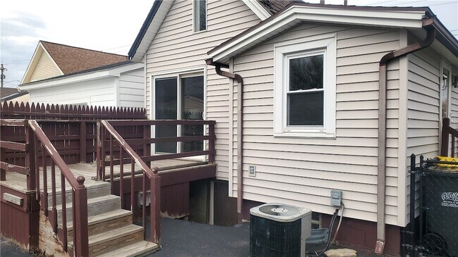 Photo - 2331 Edgemere Dr