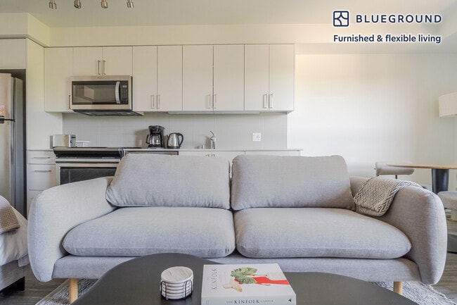 Photo - 4609 Union Bay Pl NE Unit FL3-ID887