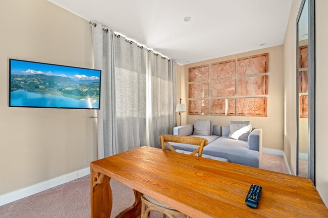 Building Photo - 7513 Brooklyn Dr Unit SI ID1018142P