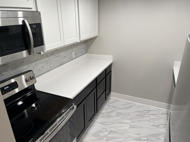 Photo - Chateaugay Apartments