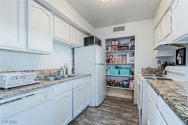 Photo - 5168 Garden Ln