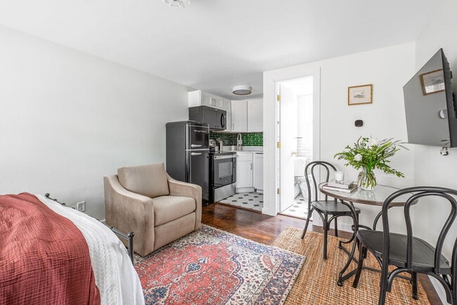 Building Photo - 179 W Wilson St Unit SI ID1468340P