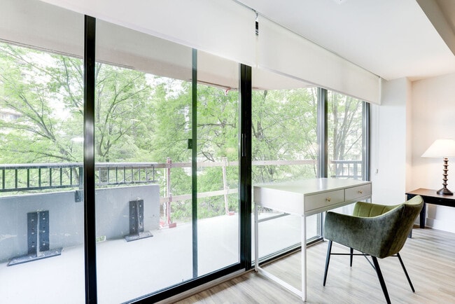 Photo - 1550 Clarendon Blvd Unit ID1024646P