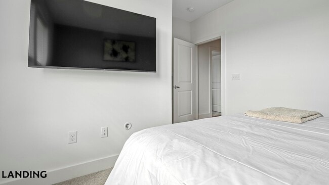 Photo - 5209 Craftsman Dr Unit 300-410