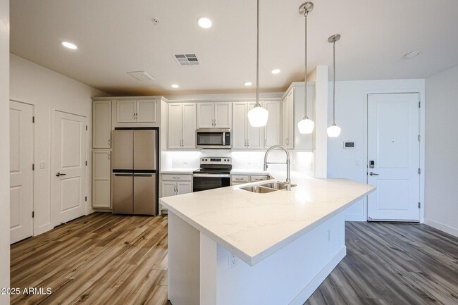 Building Photo - 2511 W Queen Creek Rd Unit 180