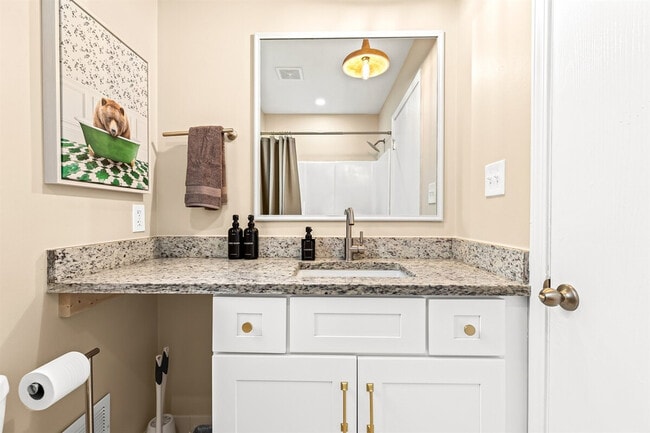 Photo - 18939 Sharon Ln Unit ID1032335P