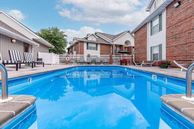 Building Photo - Hawthorn Suites Apartments