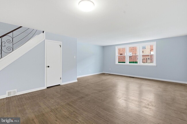 Photo - 2816 Woodbridge Rd