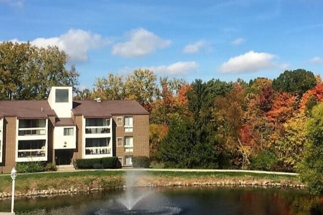 Building Photo - The Vineyards