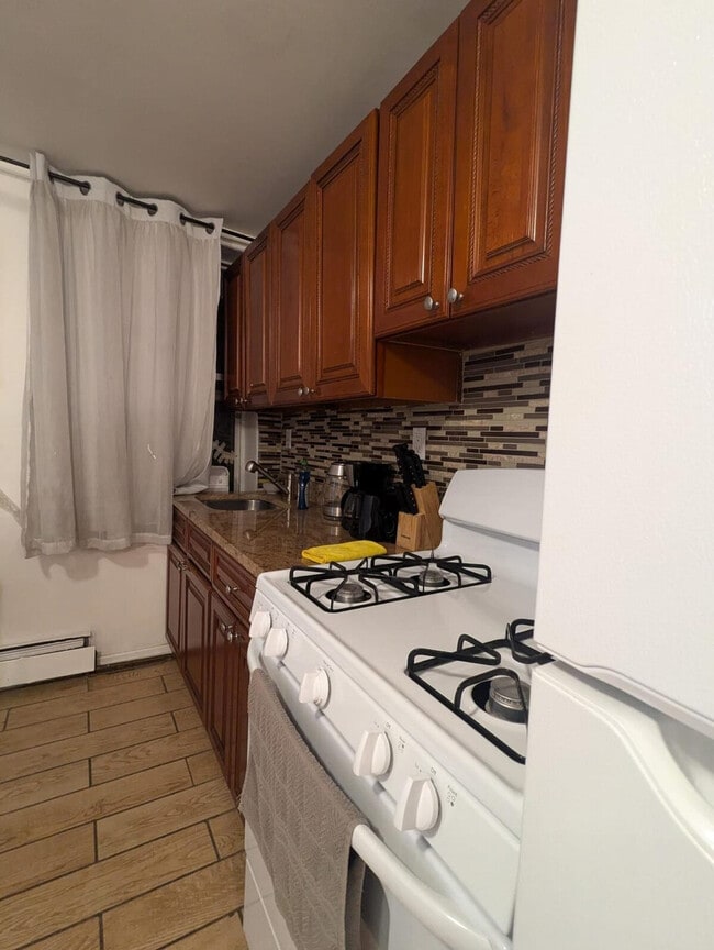 Photo - 304 E 34th St Unit ID1323968P