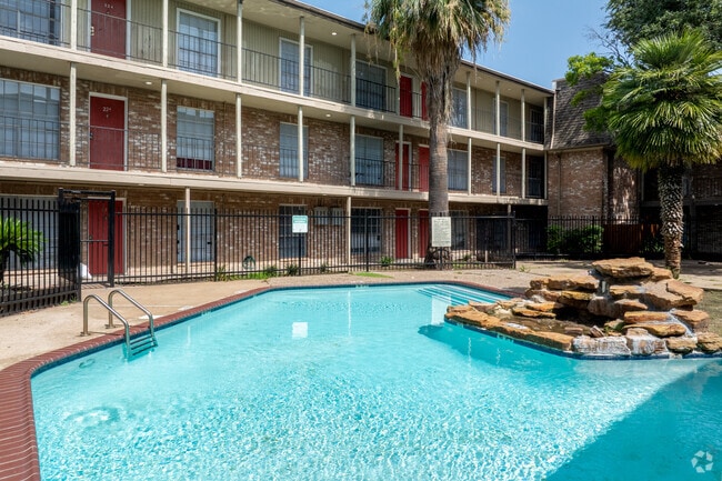 Pool - Sterling Point