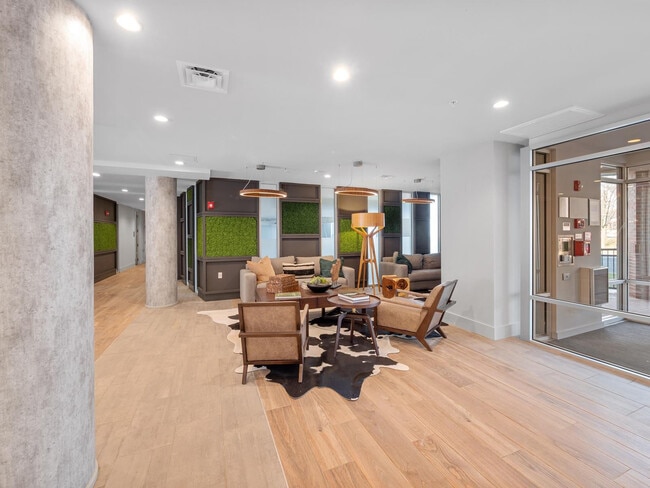 Photo - Mosaic at Largo Station