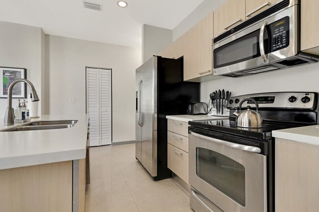 Photo - 1700 SW 2nd Ave Unit ID1272389P