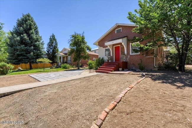 Photo - 1145 Seminary Ave