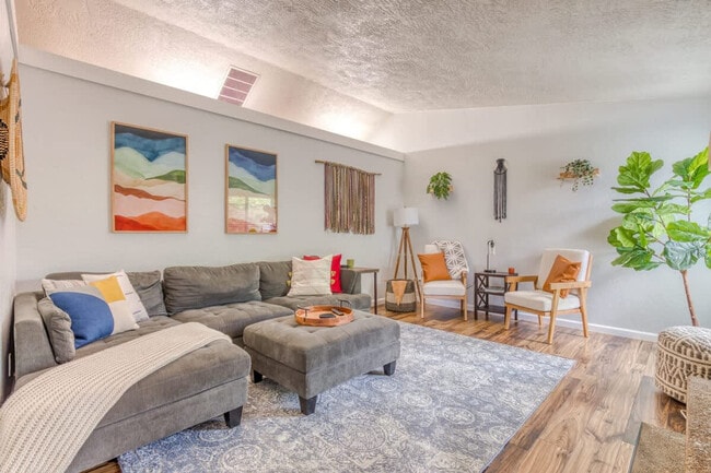 Photo - 353 Brightwood Ct Unit SI ID1550276P