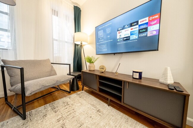 Photo - 305 E 95th St Unit ID1031998P