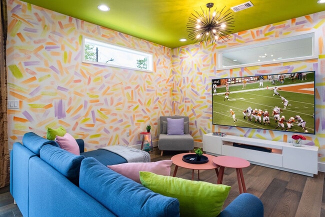 Photo - 2415 E 10th St Unit ID1244725P