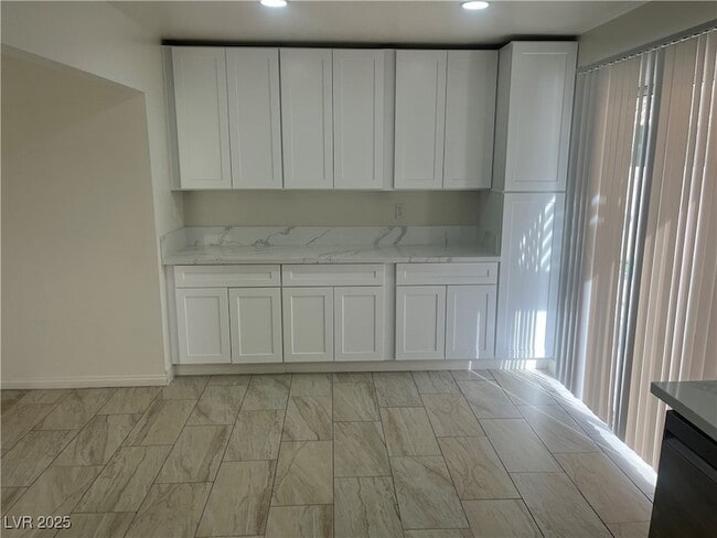 Photo - 368 Abbington St