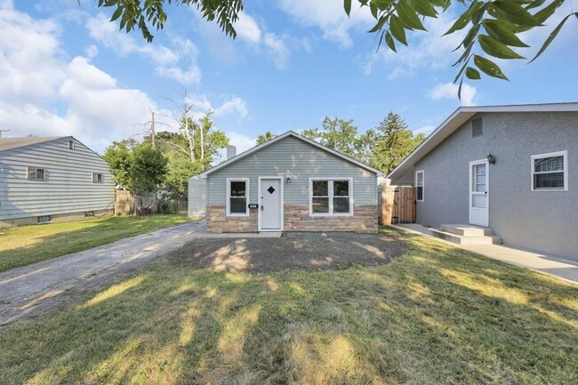 Photo - 561 Erickson Ave
