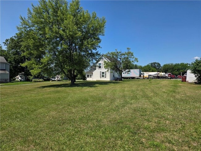 Photo - 5166 Springmill Rd
