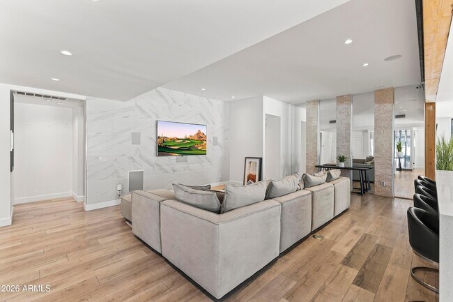 Photo - 6834 N 72nd Pl