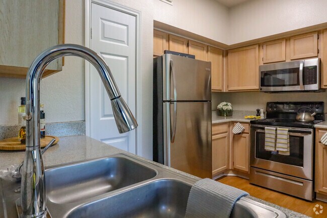 2 BR, 2 BA - 1,232 SF - Lexington Apartments