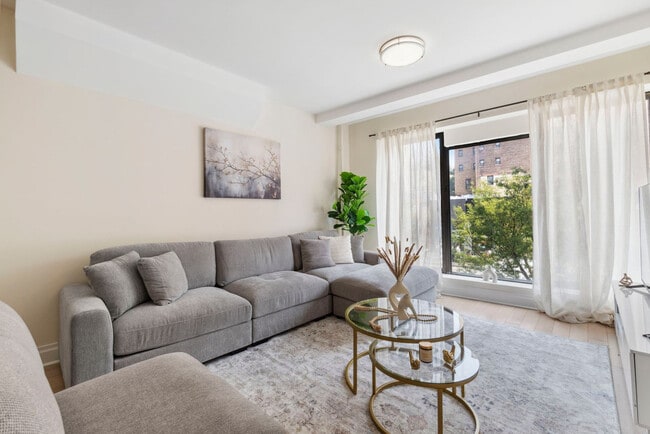 Building Photo - 387 6th Ave Unit SI FL2-ID1225490P